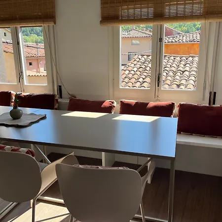 Clavetaires - Amplia Casa Histórica De 160 M2 Con Sala De Juegos Campdevánol